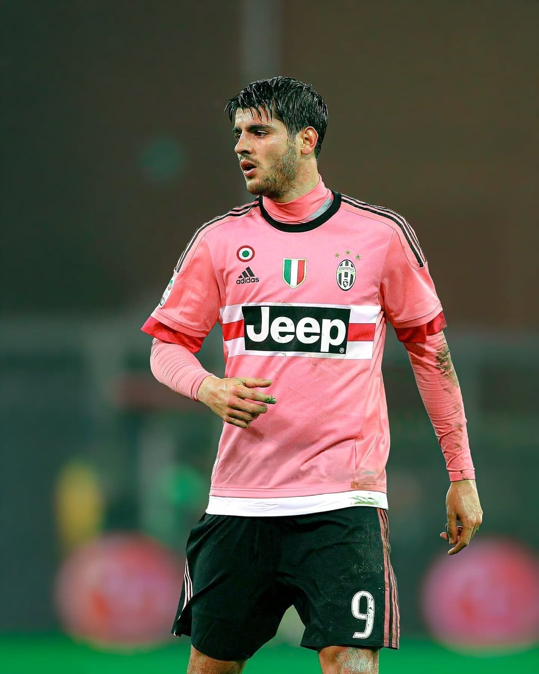 欧冠赛程吃紧；尤文图斯赛后强势反弹；质疑声仍在；更衣室氛围转暖