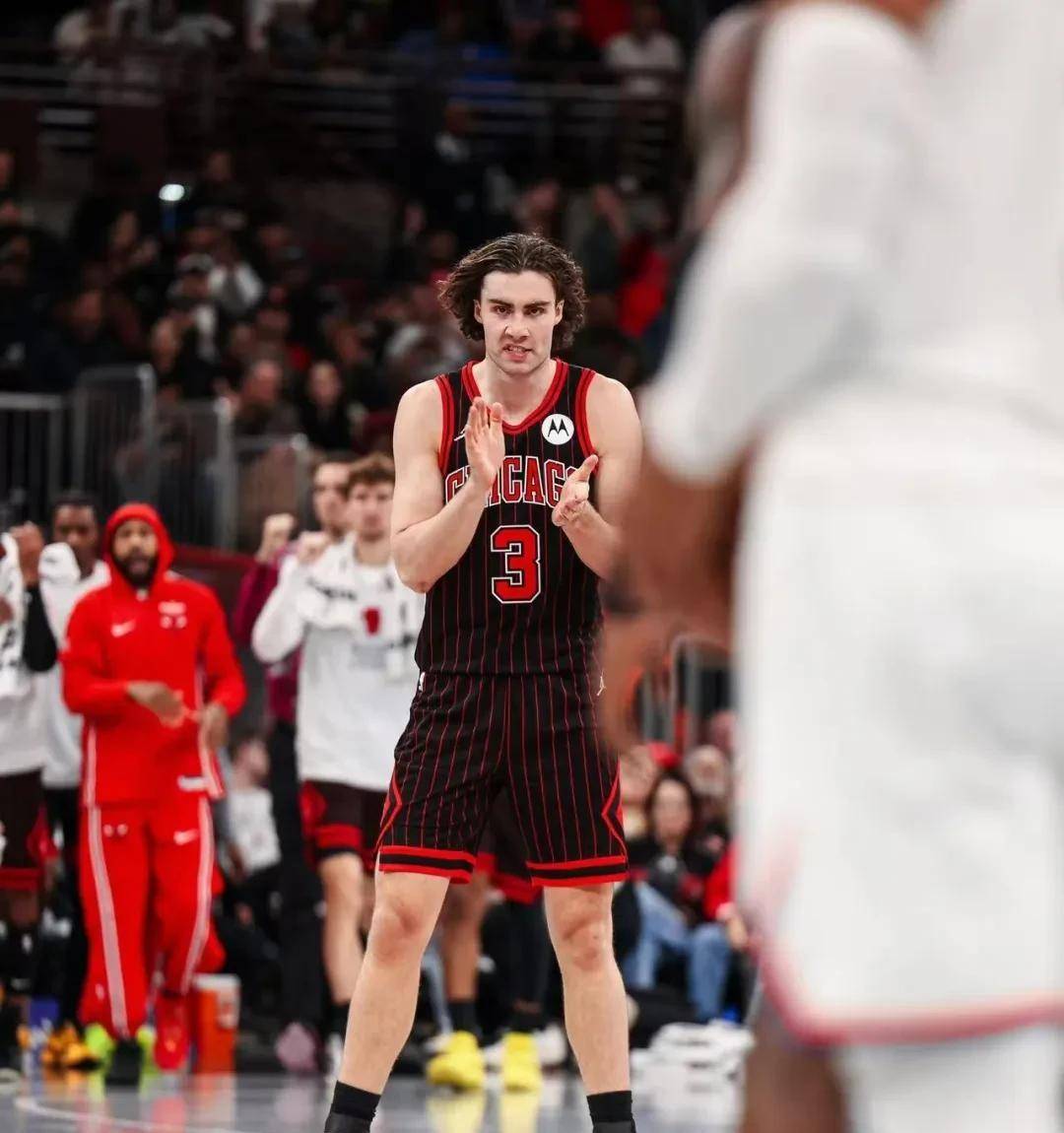 今晚芝加哥公牛调整名单以备全明星赛，队长鼓劲环节打磨，目标明确，心理建设被强调的简单介绍