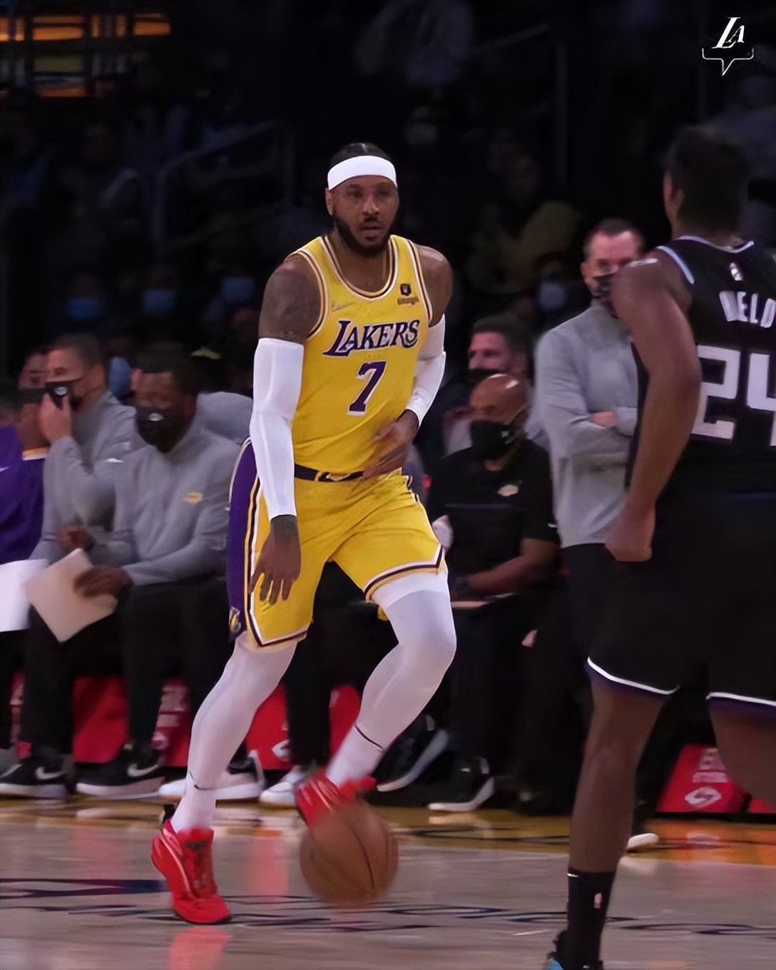 欧超杯赛程吃紧，上海久事赛前完成体检，压力陡增，高层口径保持一致的简单介绍