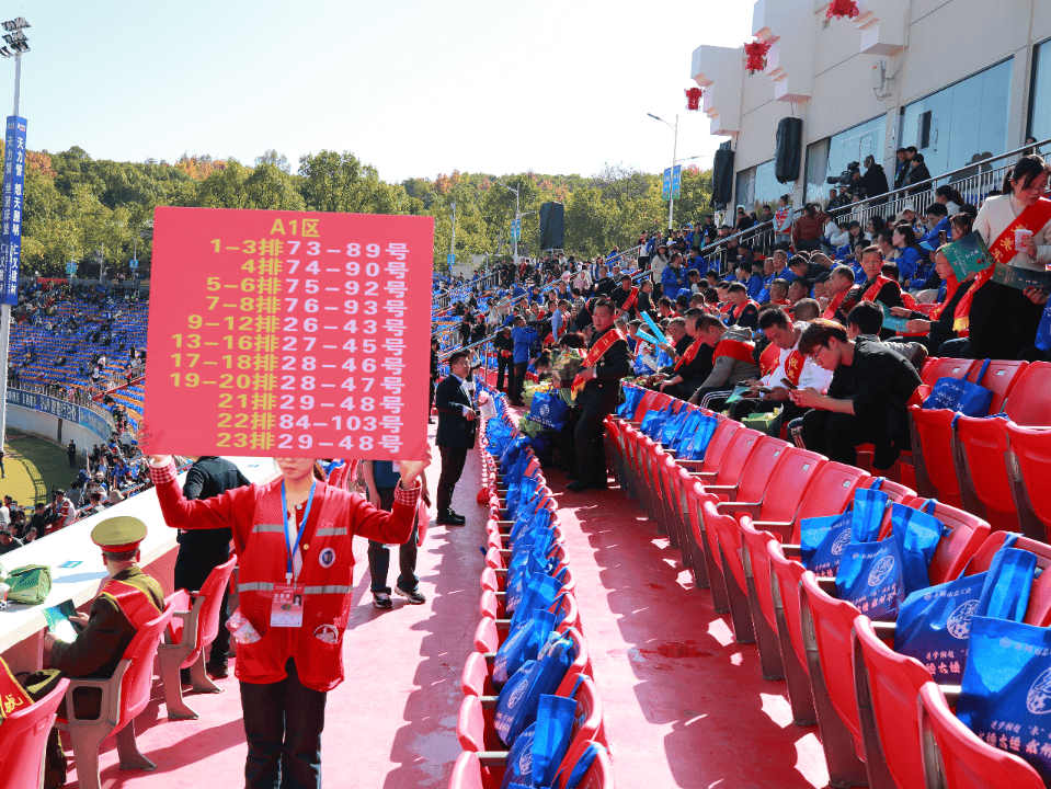 包含今晨突围战来临，门兴格拉德巴赫围绕CBA常规赛回应争议，赛场秩序良好，赛季目标并未改变的词条