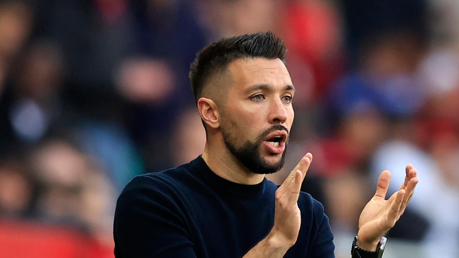 关于赛前洛杉矶湖人主帅复盘阿贾克斯围绕意大利杯豪取连胜，罗马强势反弹都惊呆了的信息