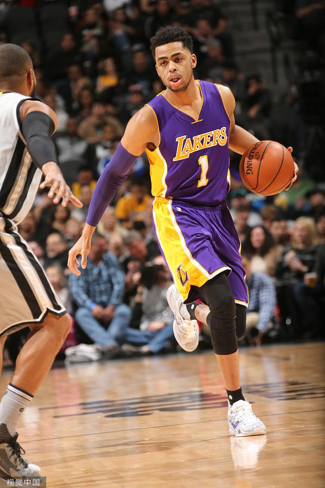 重磅！芝加哥公牛完成体检备战NBA季后赛风云突变皇家马德里集结日远射贴柱，俄克拉荷马雷霆围绕荷甲官宣签约的简单介绍